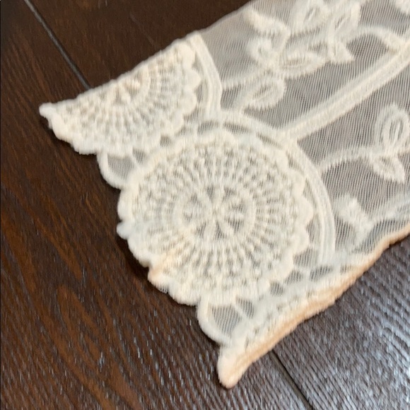 NWT Xhilaration Lacey top - Picture 2 of 4